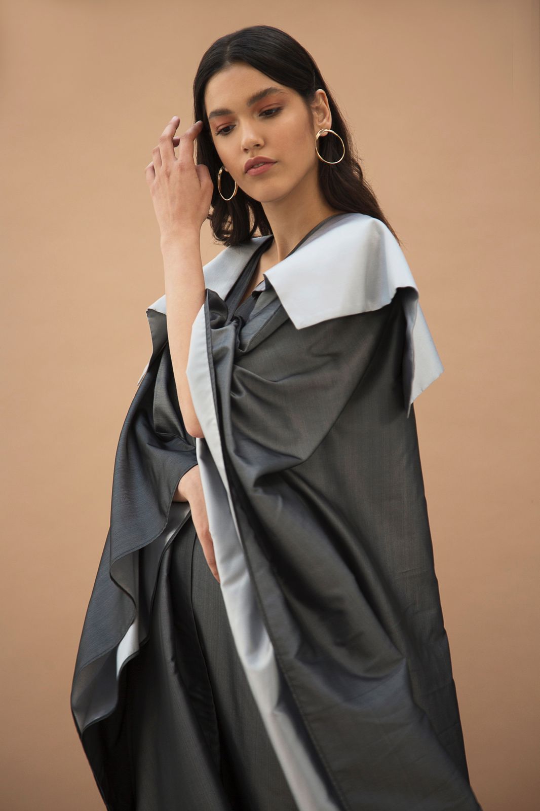 Shadow Luxe Contrast Cape [WINTER]
